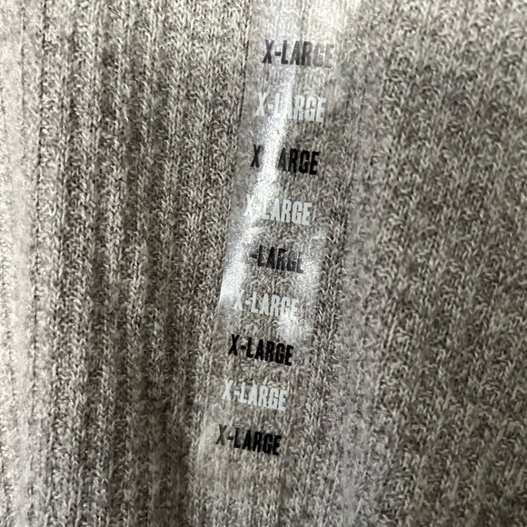 Dockers Gray Crew Neck Sweater with Ribbed Knit and Relaxed Fit - Picture 5 of 6